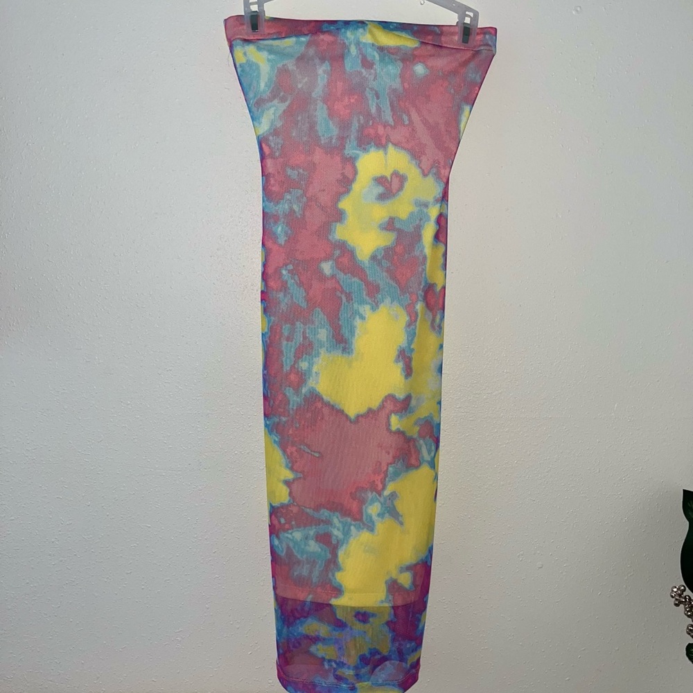 NWT Women’s Multicolor  Stretch Tube Midi Dress